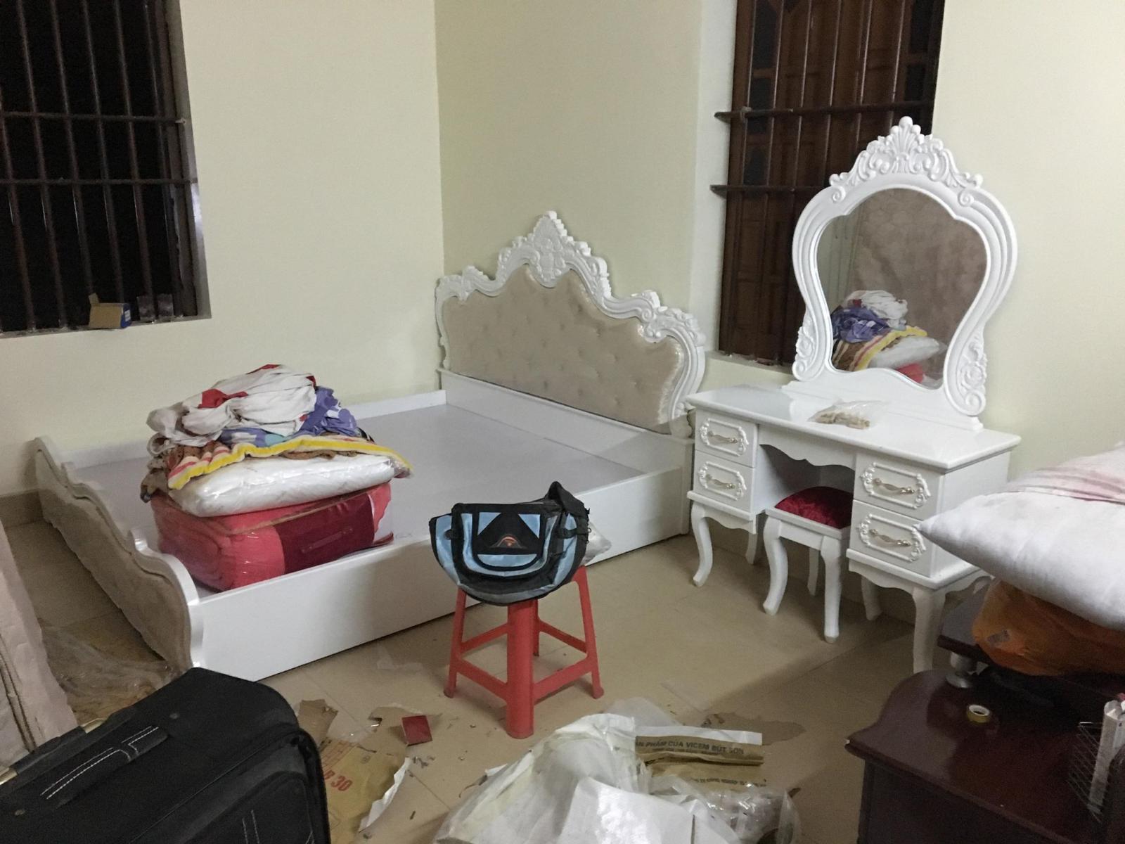Bàn Phấn Tân Cổ Điển 4 Ngăn Kéo